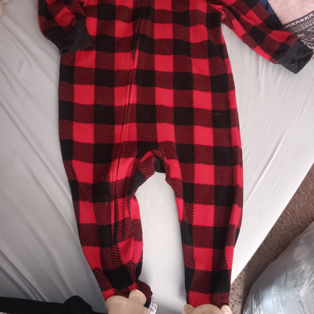Biys Size 12 Month, Carter's Red and Black Checkered Footie